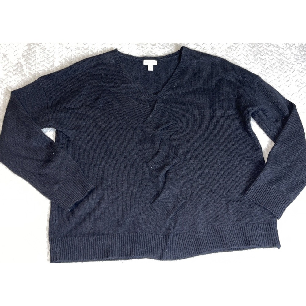 Garnet Hill  Black cashmere‎ Cable Front Detail Preppy V neck sweater Medium - Picture 3 of 10